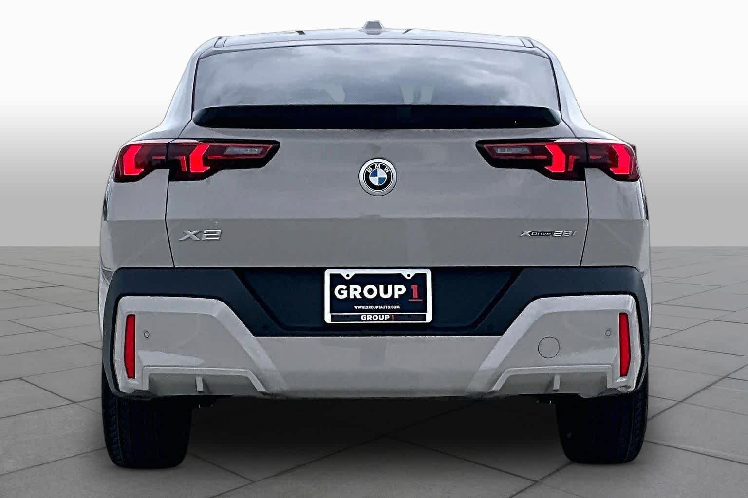 Used 2026 Dune Grey Metallic BMW xDrive28i image 4