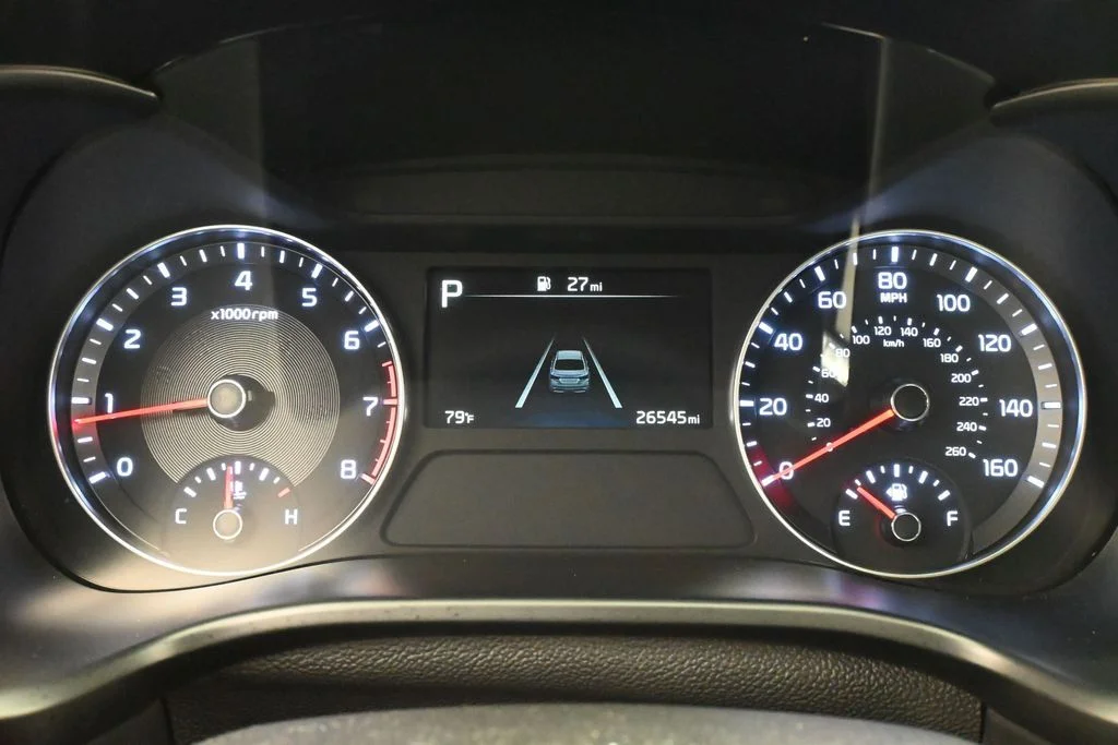 Used 2023 Snow White Pearl Kia LXS image 23