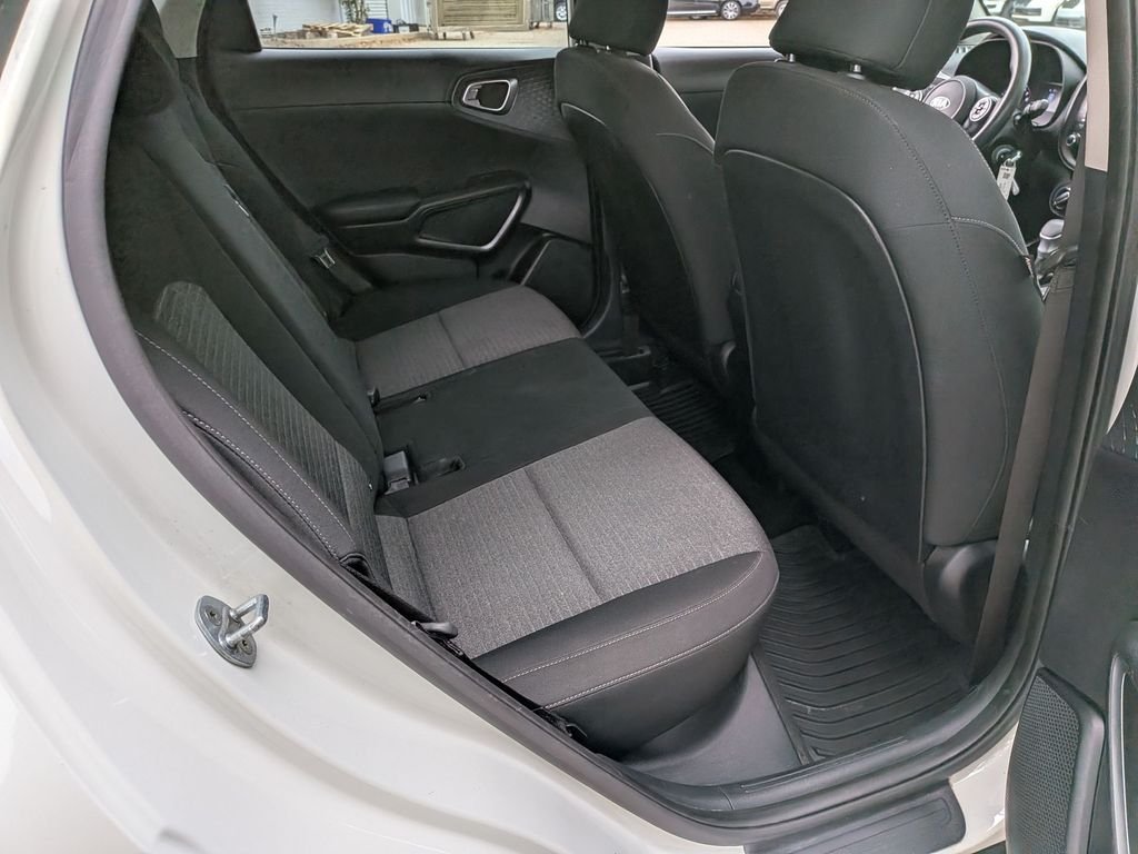 Used 2020 White Kia S image 21
