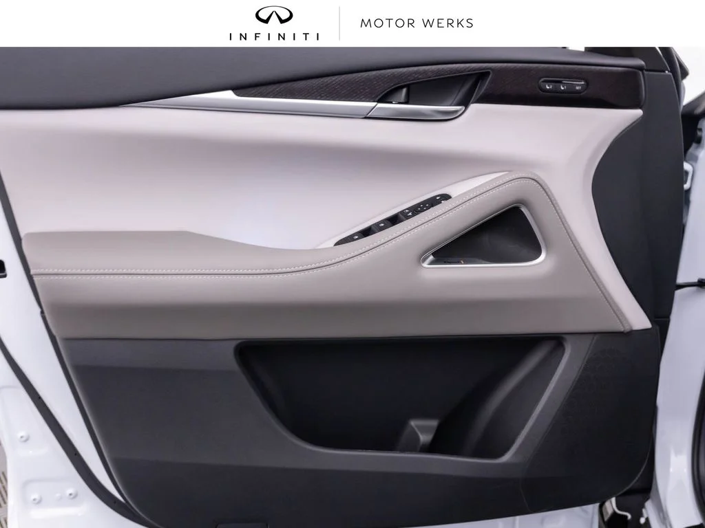 New 2027 Black INFINITI Autograph image 12