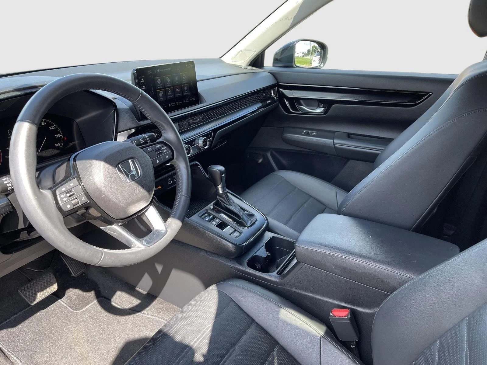 Used 2024 Crystal Black Pearl Honda EX-L image 4