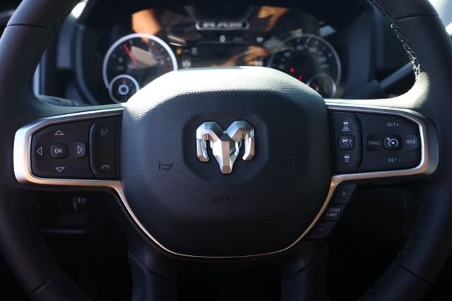 New 2026 Granite Crystal Metallic Clear-Coat Exterior Paint RAM Tradesman image 24