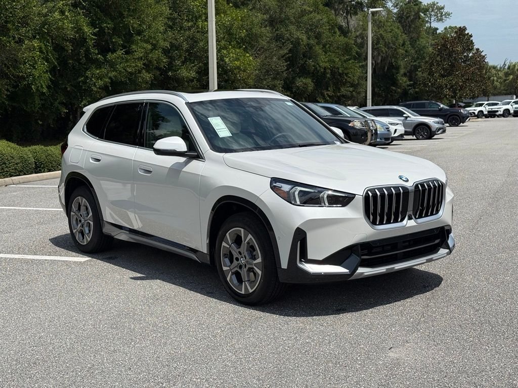 New 2026 White BMW xDrive28i image 6