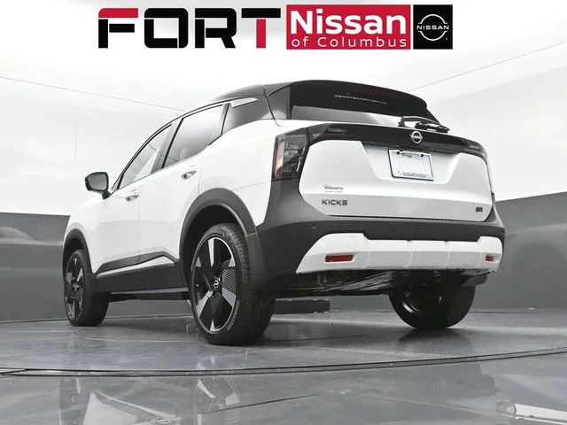 New 2026 Aspen White TriCoat / Super Black Two-tone Nissan SR image 35