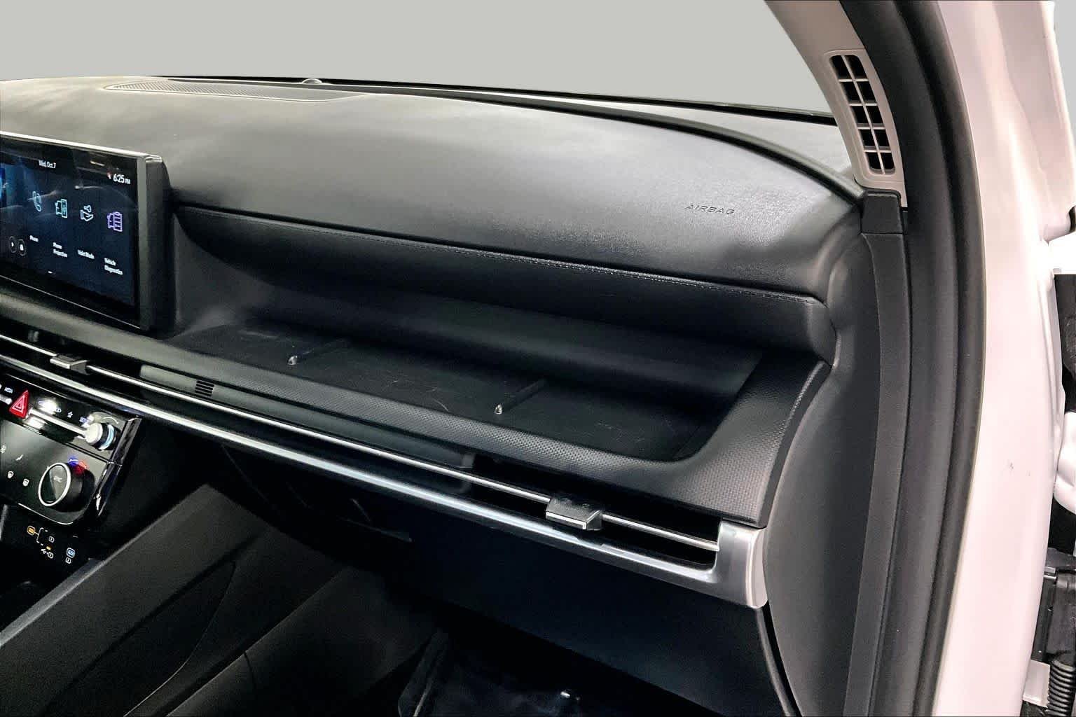 Used 2026 Serenity White Pearl Hyundai SEL image 19