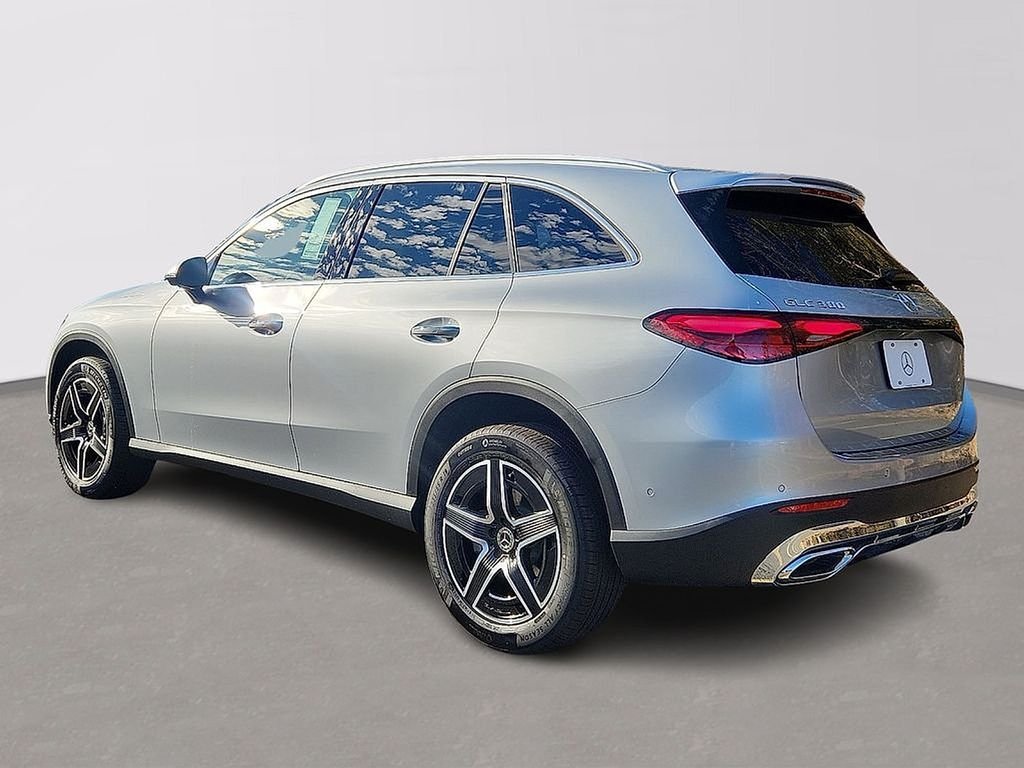 Used 2026 Cirrus Silver Metallic Mercedes-Benz GLC 300 image 4