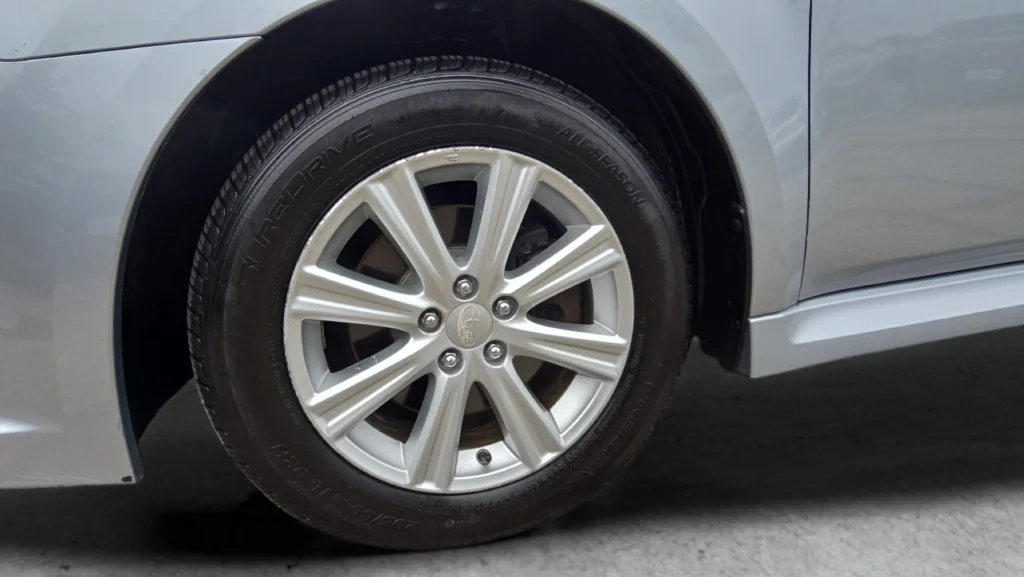 Used 2012  Subaru 2.5i image 36