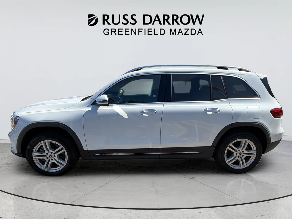Used 2022  Mercedes-Benz GLB 250 image 2