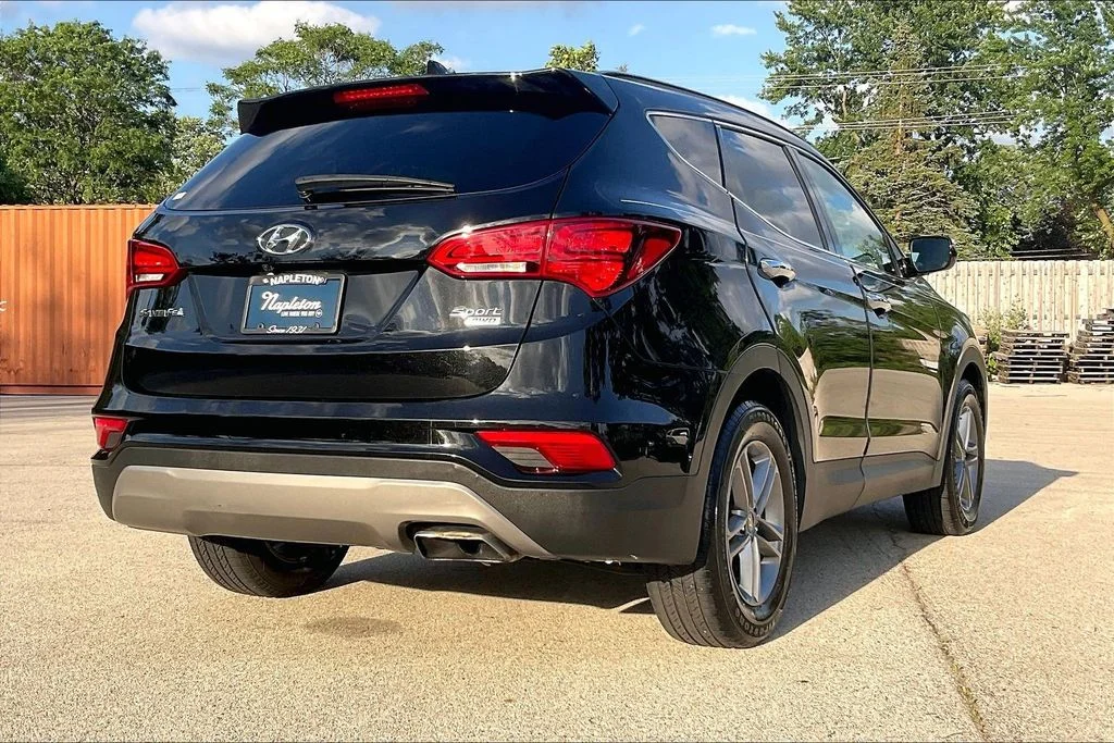Used 2017 Black Hyundai 2.4 Base image 13