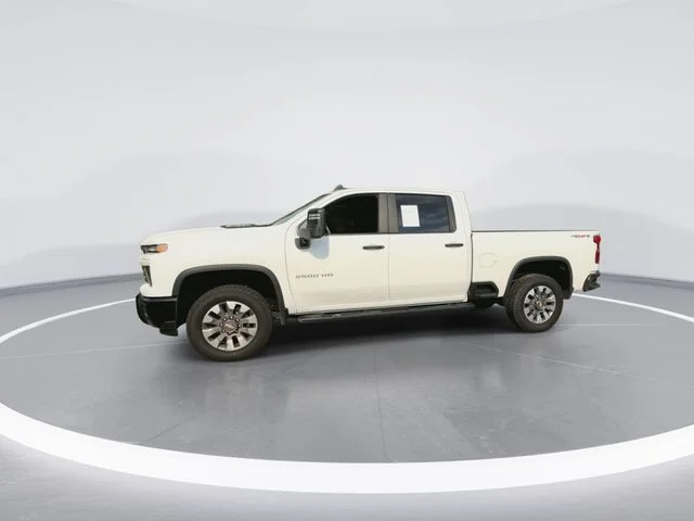 Used 2026 White Chevrolet Custom image 5