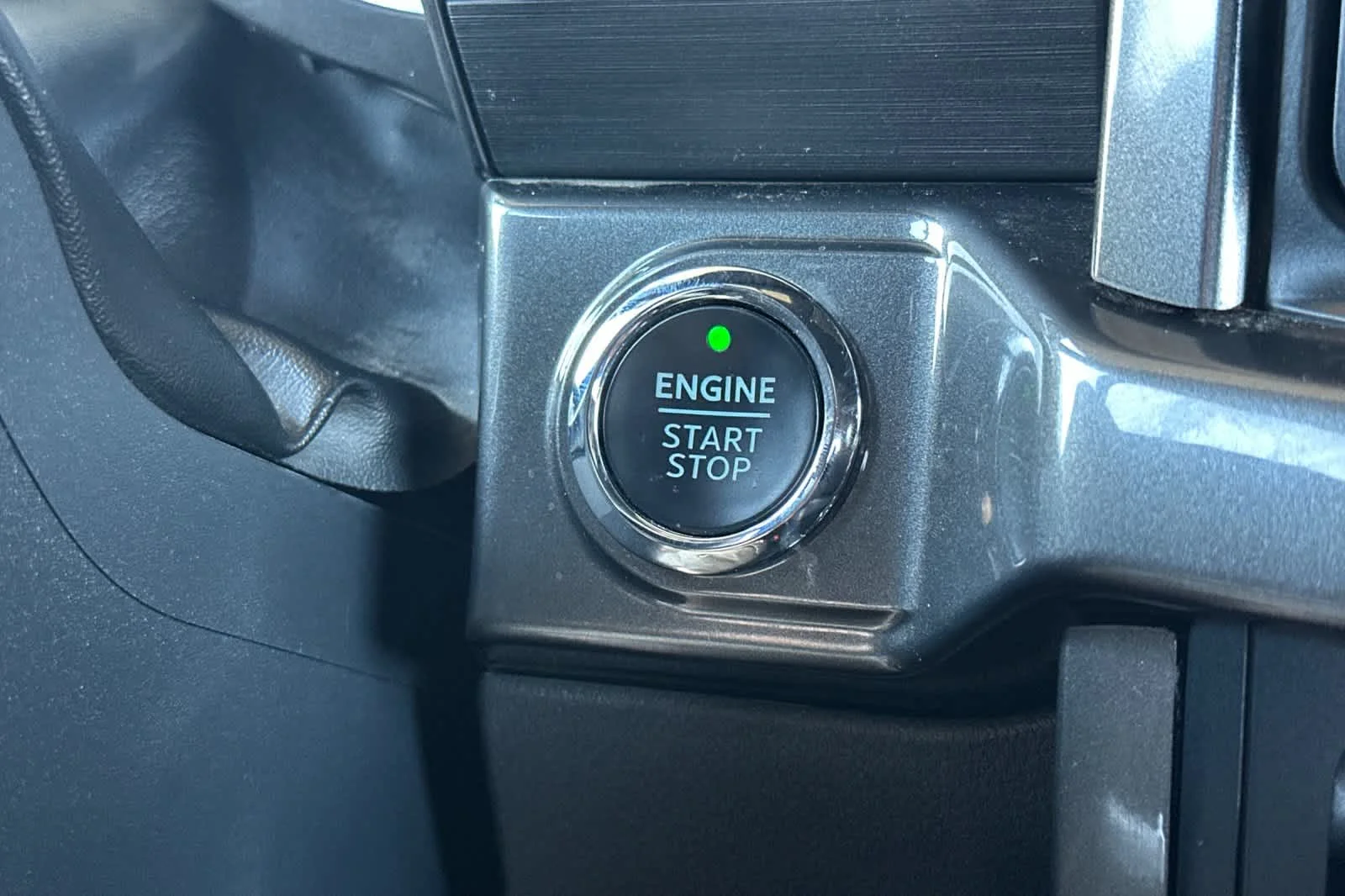 Certified Used 2023 Avalanche Gray Ford XLT image 22