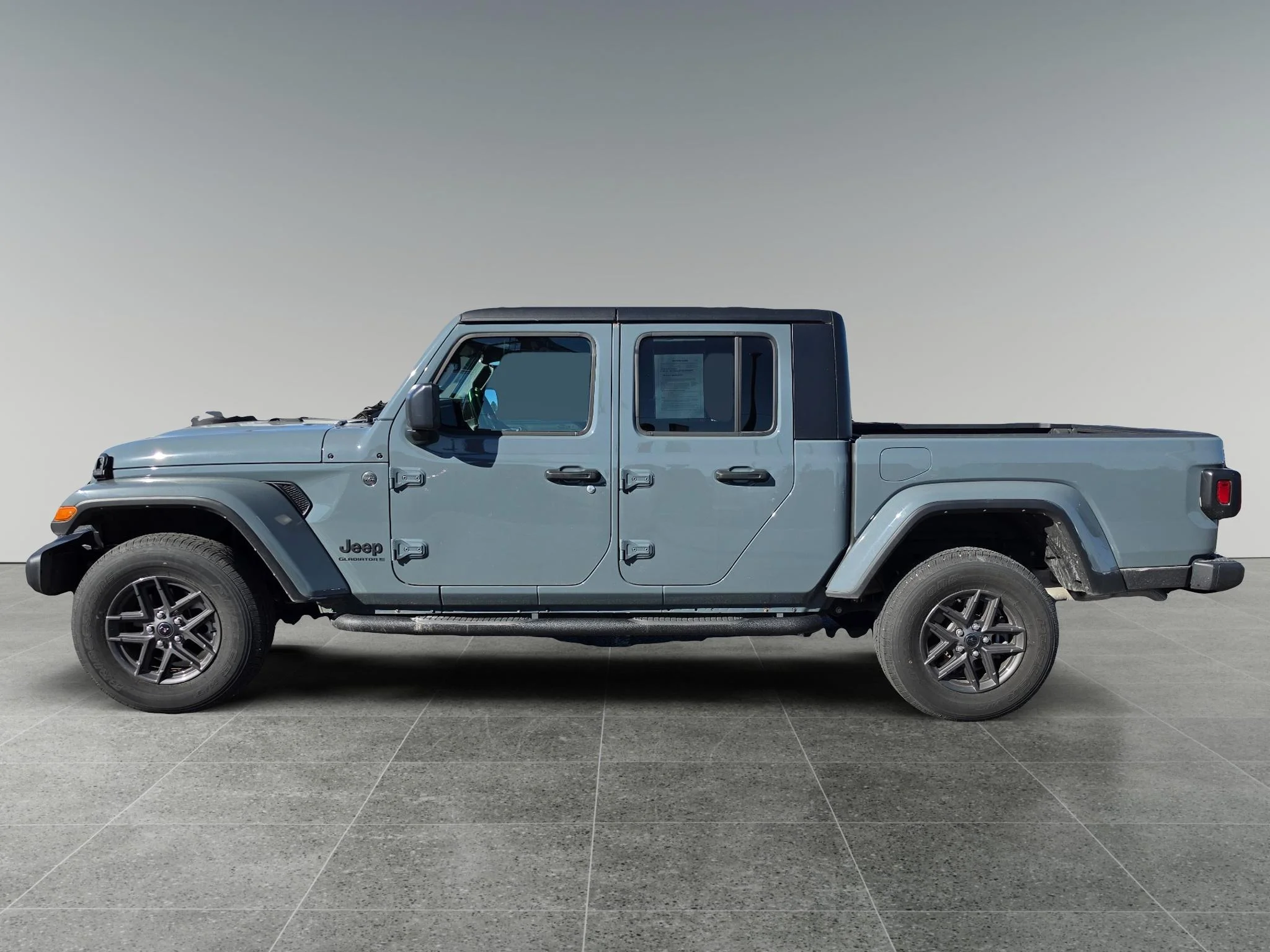 Used 2024 Anvil Clear Coat Jeep Sport S image 2