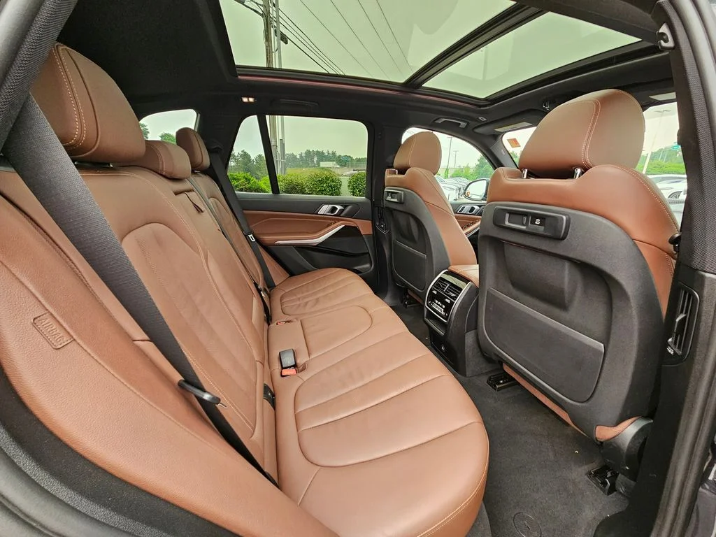 Used 2020 Arctic Grey Metallic BMW xDrive40i image 19