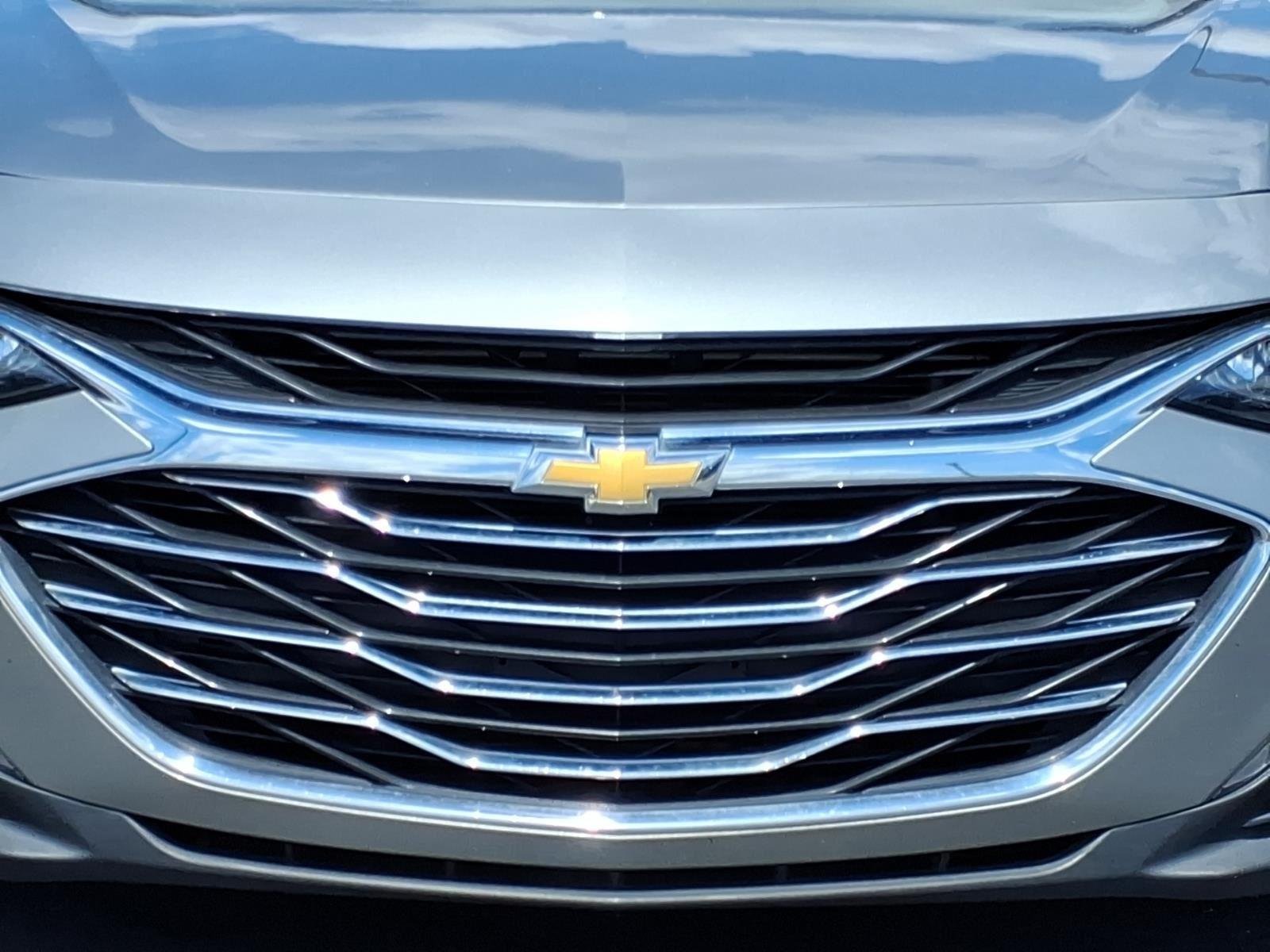 Used 2024 Sterling Gray Metallic Chevrolet LT image 10