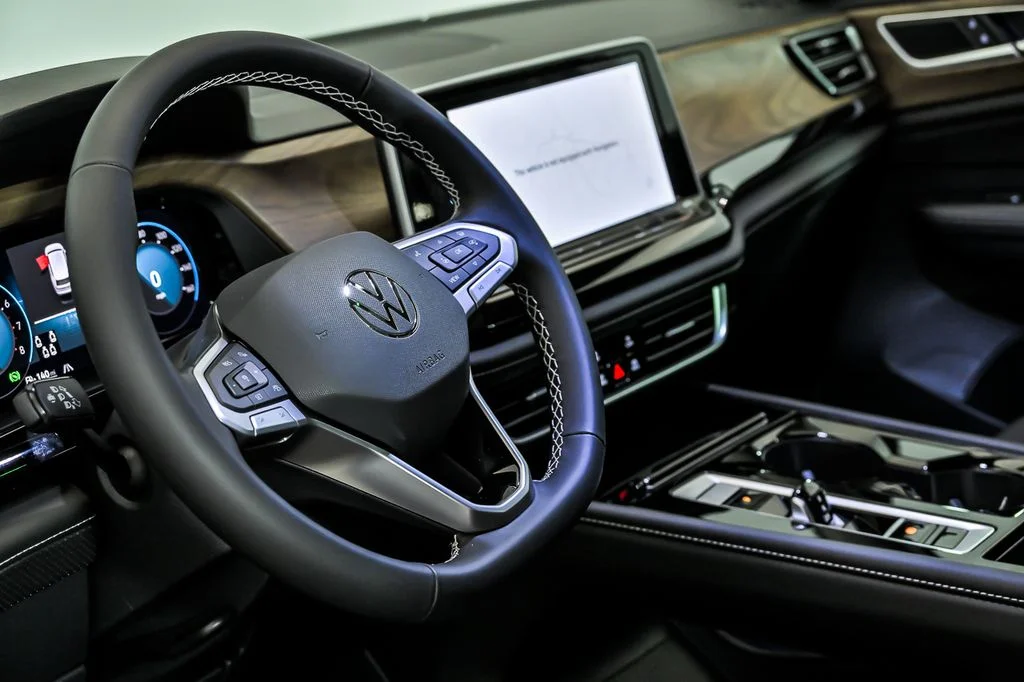 New 2026 Gray Volkswagen 2.0T SE w/Technology image 10