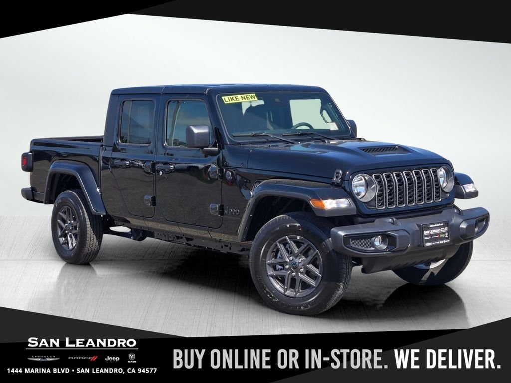 2025 Jeep Gladiator Sport S Auto's photo