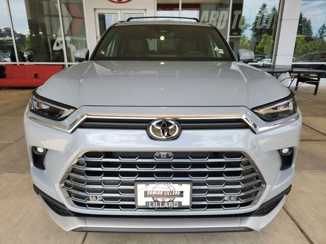 New 2026 Cement Toyota MAX Platinum image 5