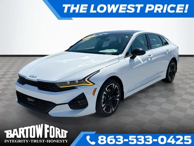 Used 2024 White Kia GT-Line image 1