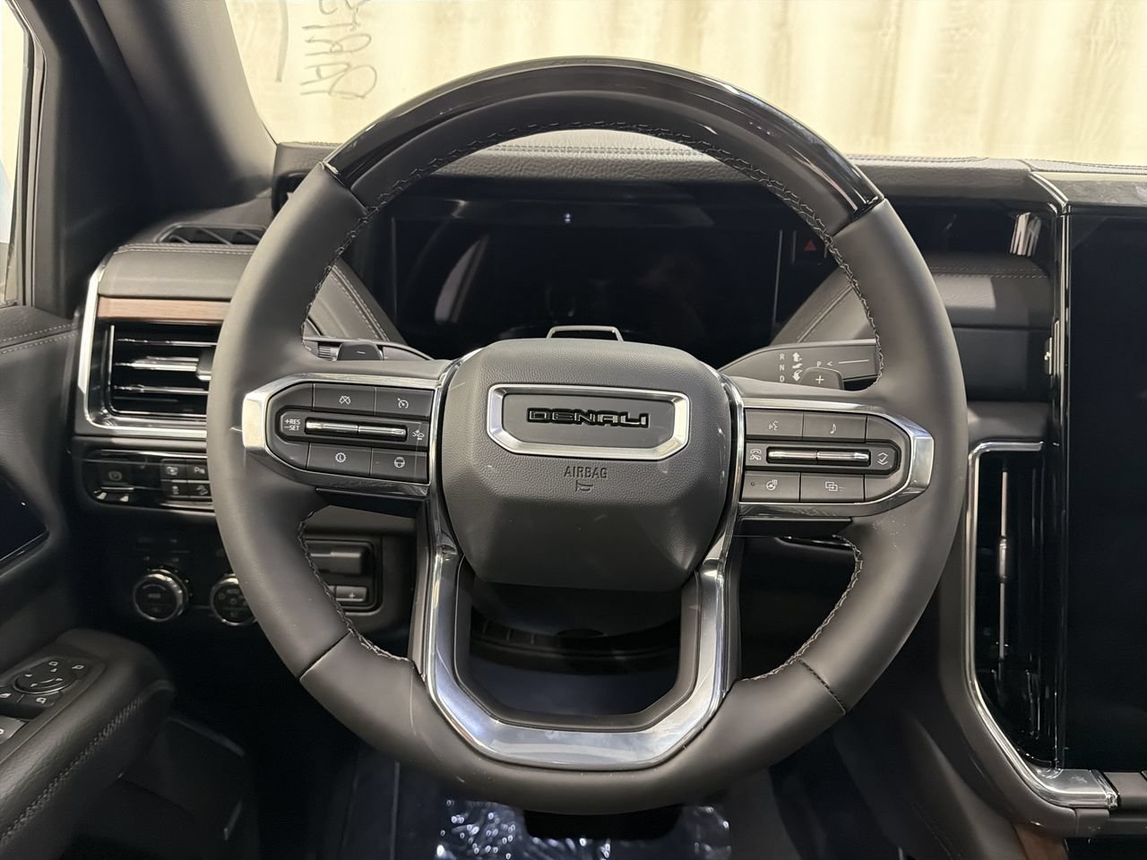 2026 GMC Yukon XL Denali - Photo 16