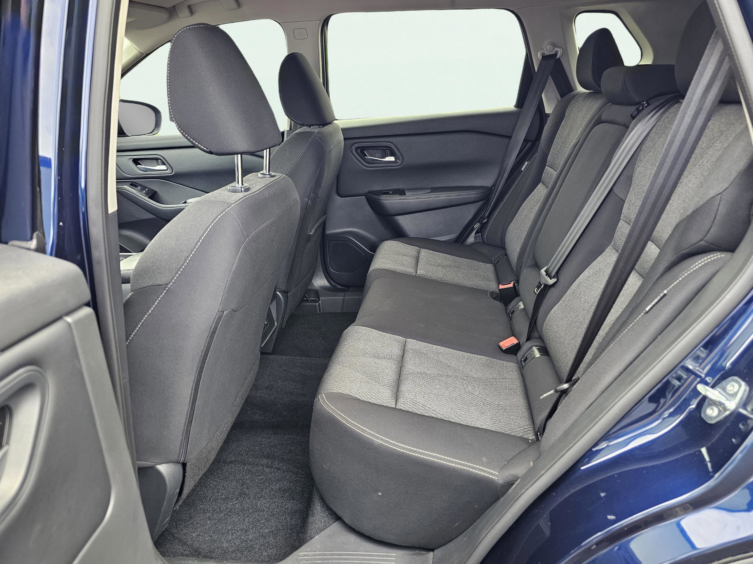 Used 2025 Deep Ocean Blue Pearl Nissan SV image 30