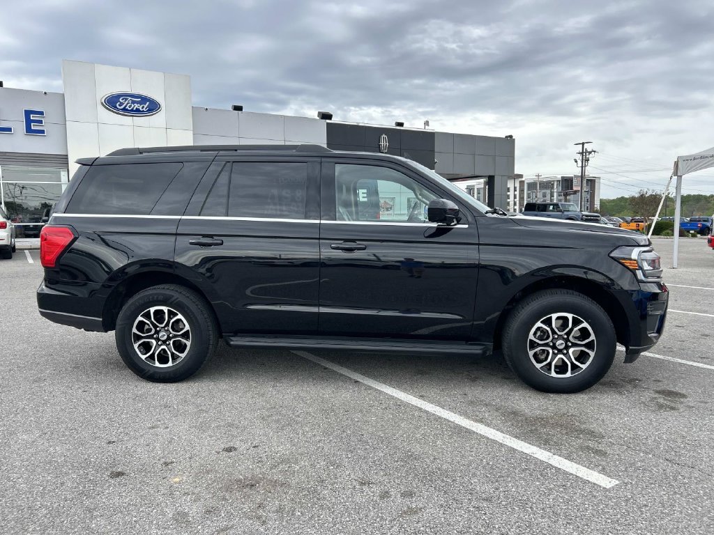 Certified Used 2024 Black Metallic Ford XLT image 3