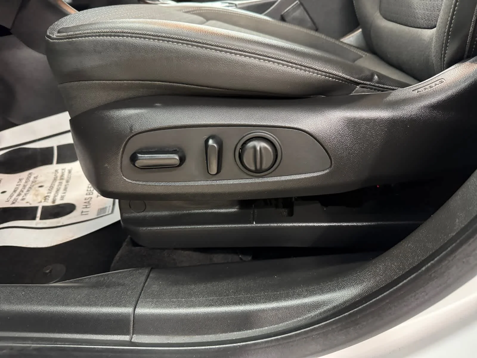 Used 2024 Summit White Buick Preferred image 15