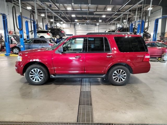 Used 2015 Ruby Red Metallic Ford XLT image 4
