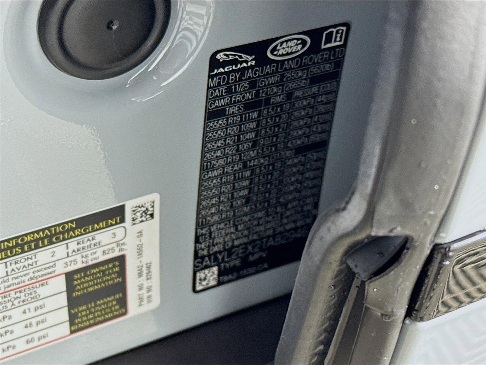 Used 2026 Gray Land Rover Dynamic SE image 33