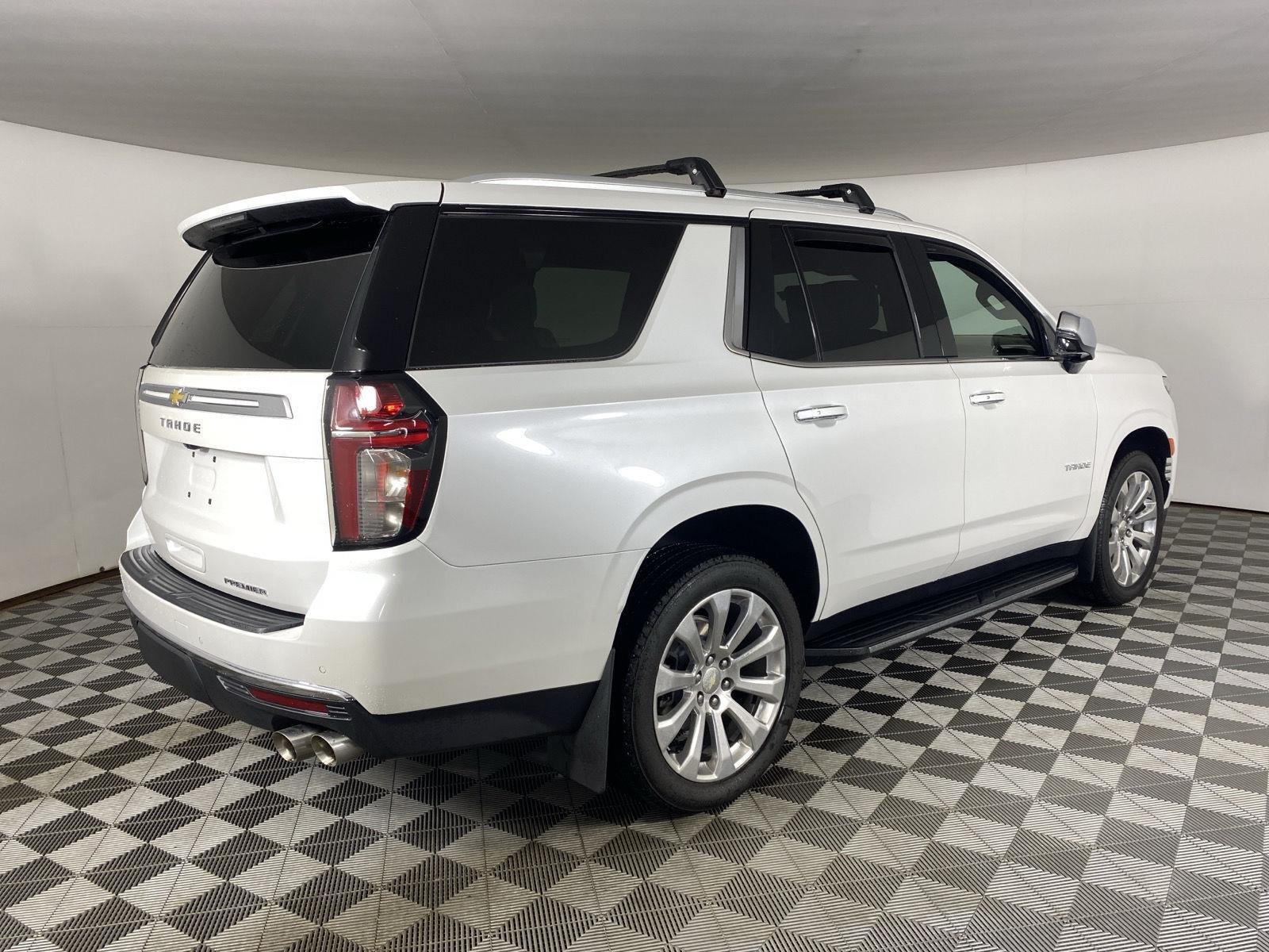 Used 2023 Iridescent Pearl Tricoat Chevrolet Premier image 7