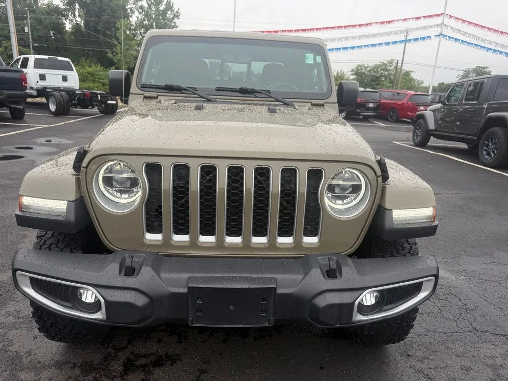 Used 2020 Green Jeep Overland image 9