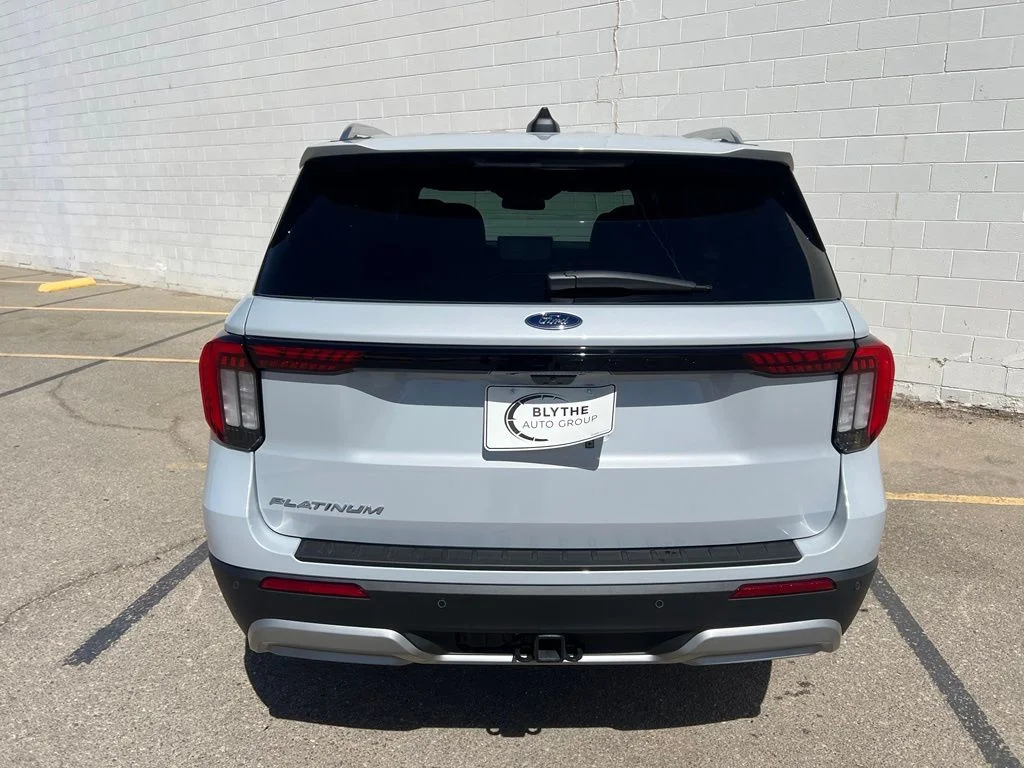 New 2026 Space White Metallic Ford Platinum™ image 5