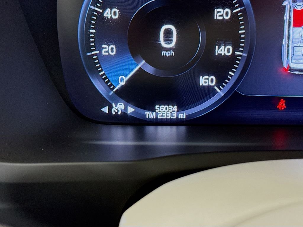 Used 2021 Gray Volvo T6 Inscription image 13