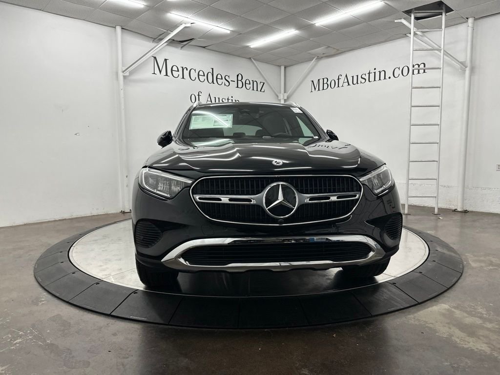 New 2026 Black Mercedes-Benz GLC 300 image 2