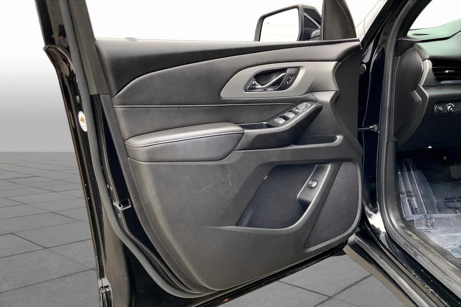 Used 2023 Mosaic Black Metallic Chevrolet LT Cloth image 21