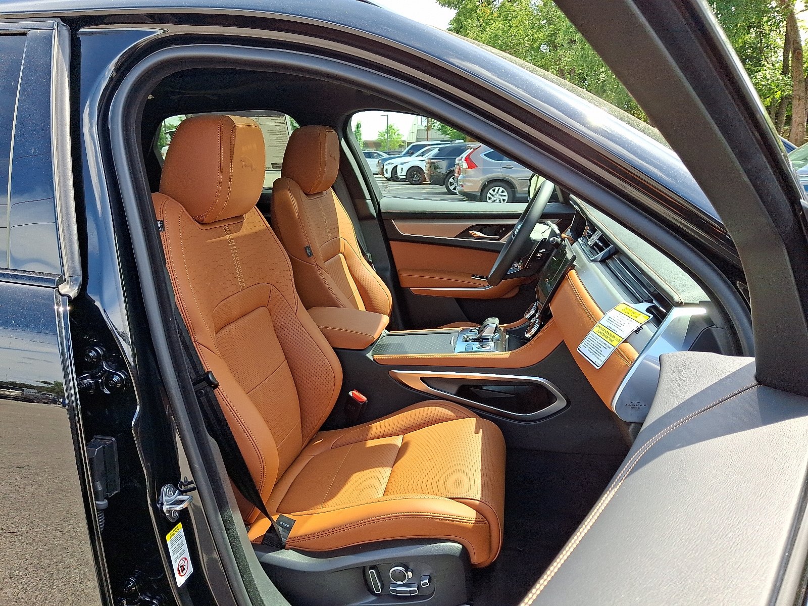 2026 Jaguar F-Pace R-Dynamic S - Photo 3