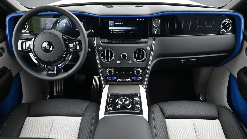 New 2027 Gray Rolls-Royce  image 4