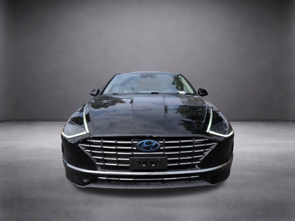Used 2020 Black Hyundai Blue image 2