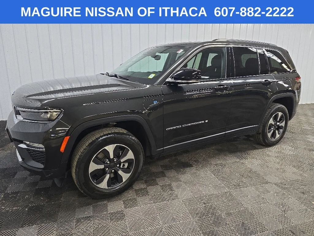 Used 2023 Brown Jeep 4xe image 6