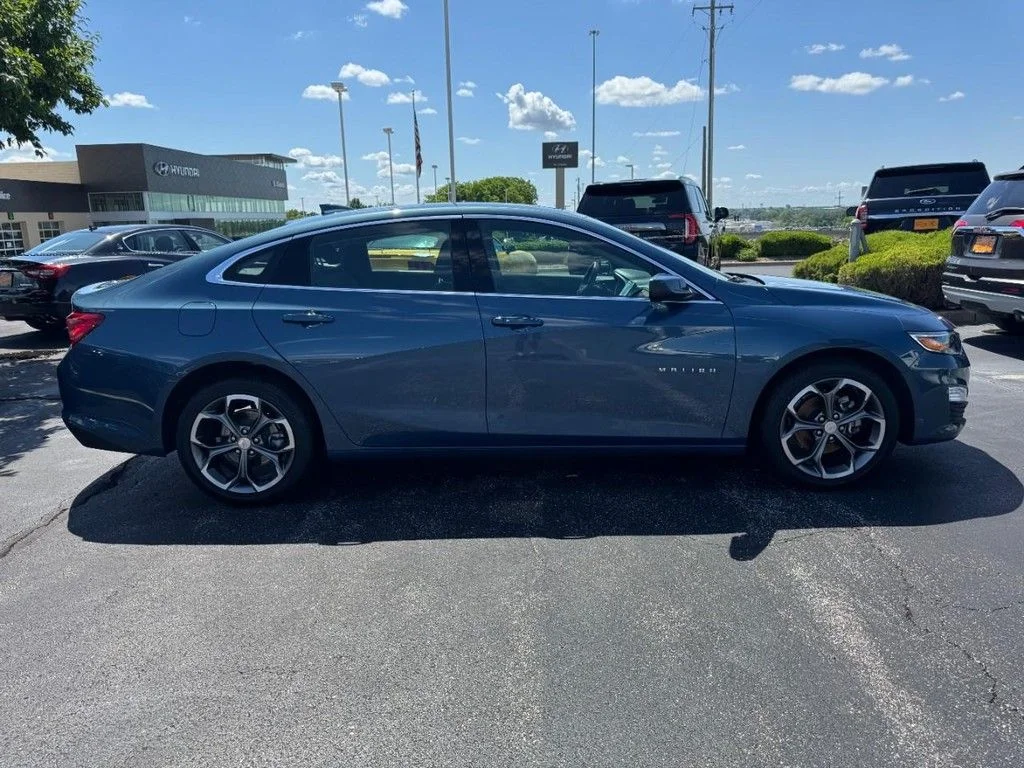 1G1ZD5ST7RF196005