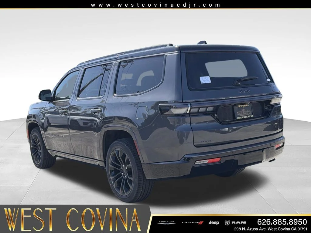 New 2026 Baltic-Gray Metallic Clear-Coat Exterior Paint Jeep Summit Reserve image 10
