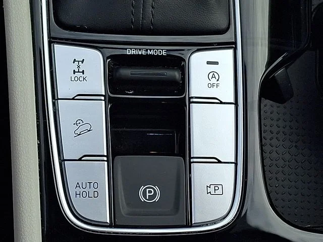 Used 2024 Black Hyundai SEL image 26