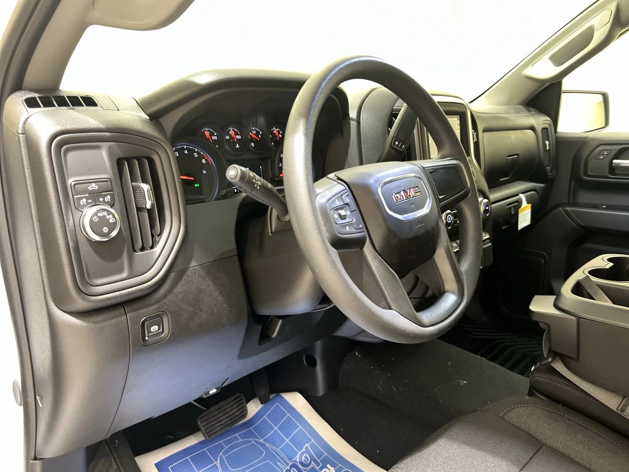 2025 GMC Sierra 1500 Pro - Photo 47