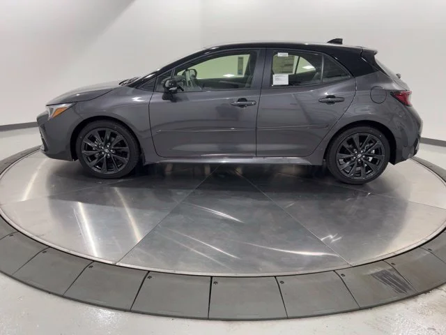 New 2027 Magnetic Gray Metallic Toyota XSE image 2