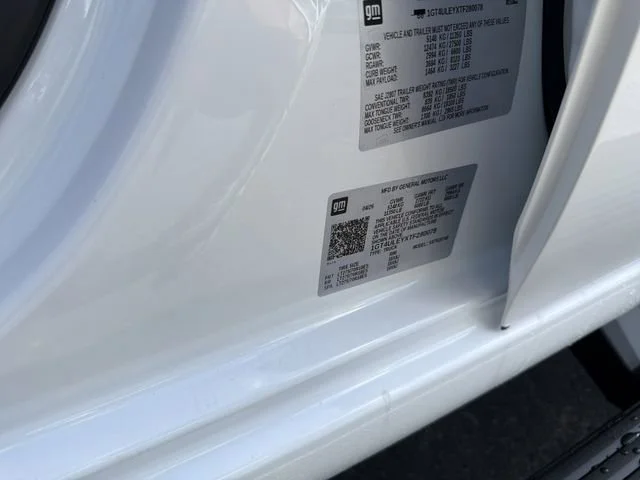 New 2026 Summit White GMC Pro image 31