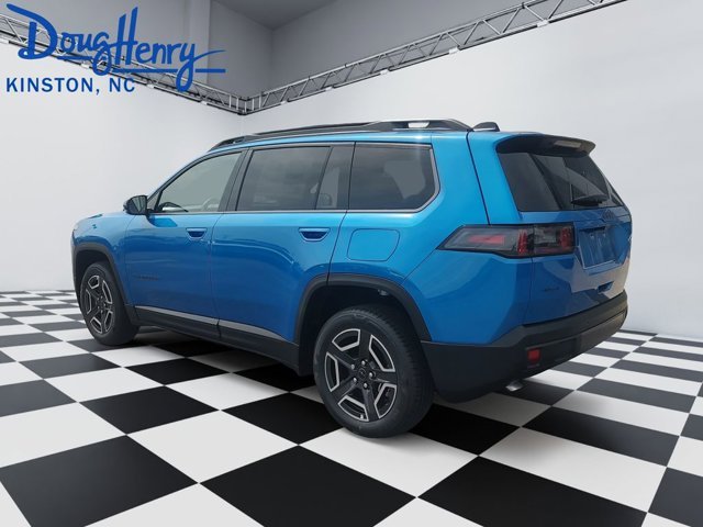 New 2026 Hydro Blue Pearl-Coat Exterior Paint Jeep Limited image 3