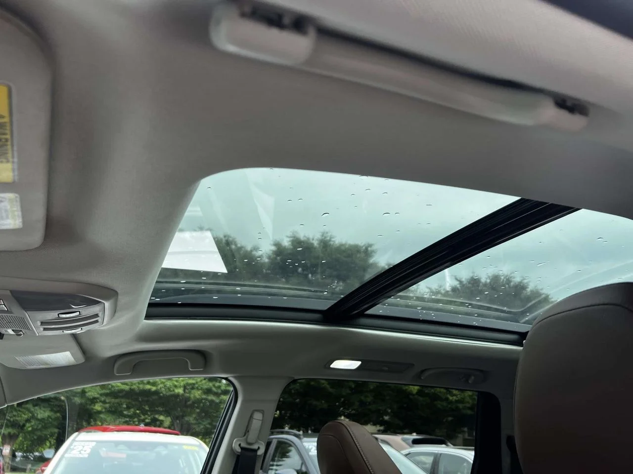 Used 2022 Crystal White Pearl Subaru Touring image 28