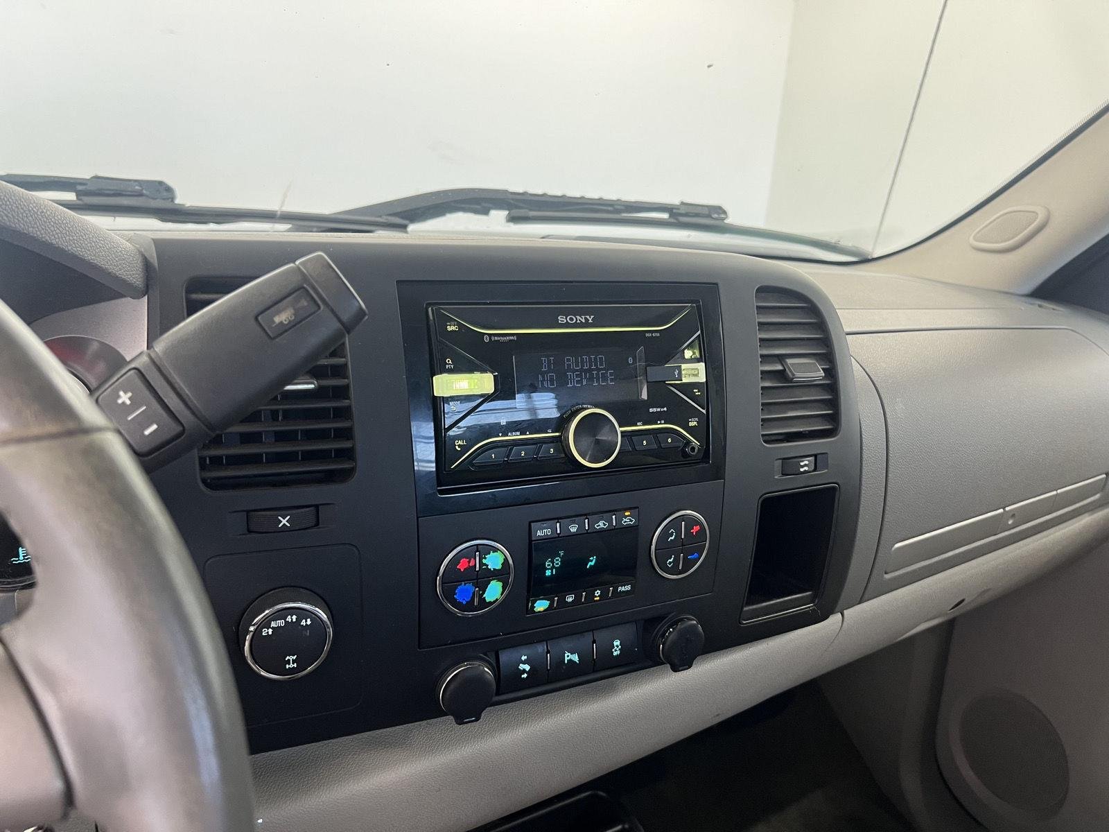Used 2013 Blue Granite Metallic Chevrolet LT image 26