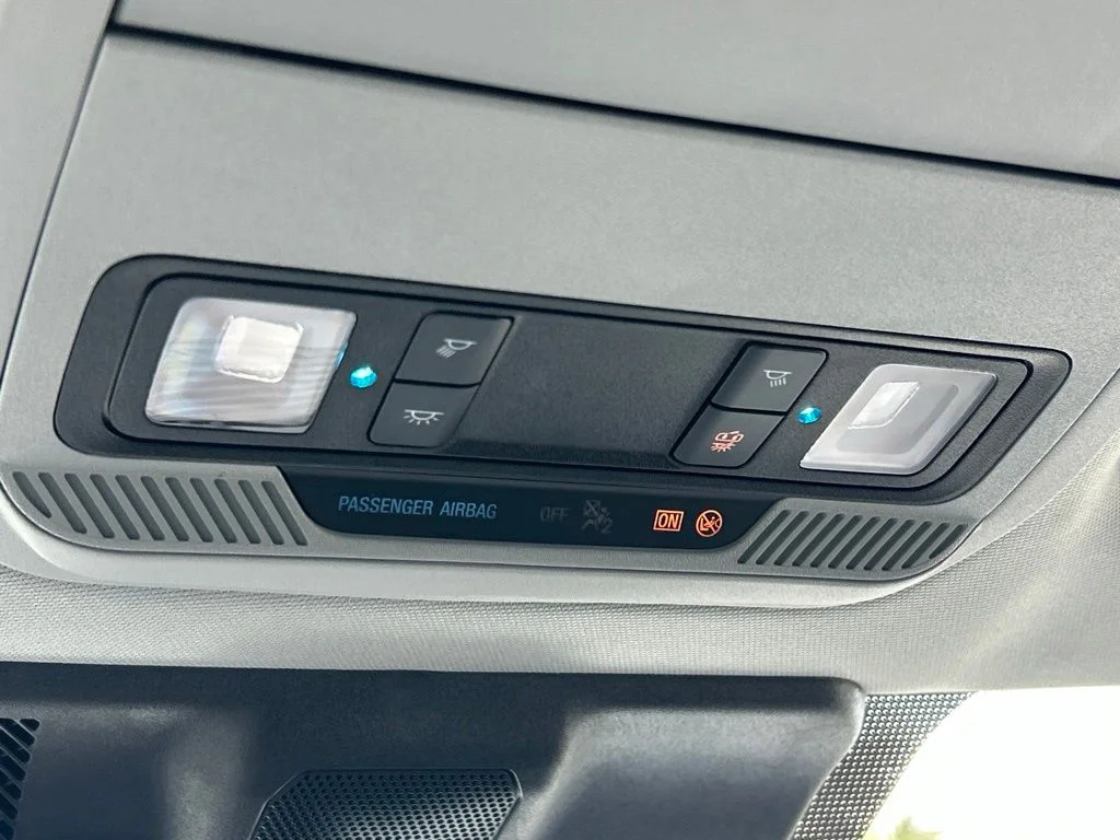 Used 2025 Oxford White Ford XLT image 36