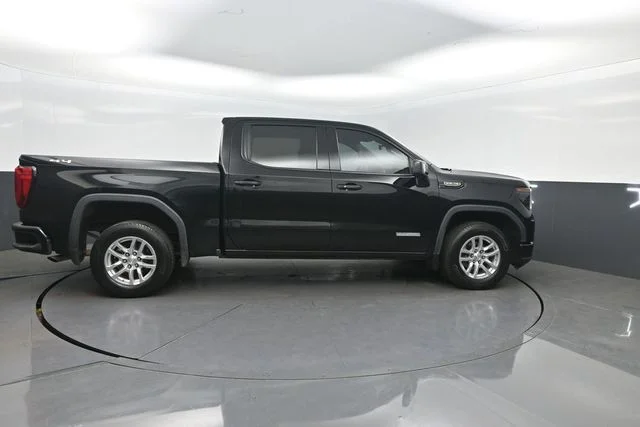 Used 2024 Black GMC Elevation image 34