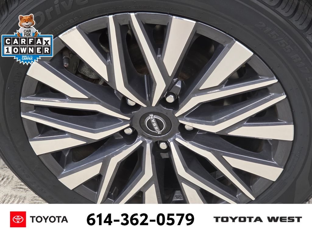 Used 2023 White Nissan 2.5 SV image 12